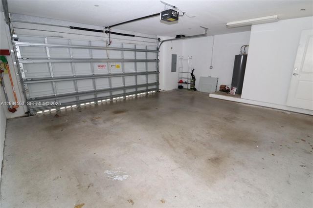 609 NE 28th St 1, Wilton Manors, FL 33334