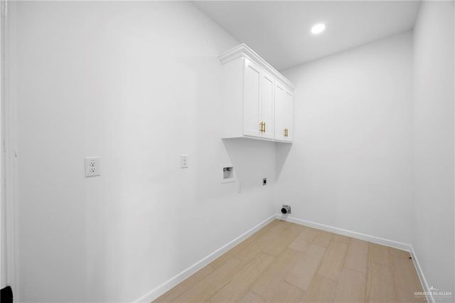 2221 N Woody Street, Edinburg, TX 78541