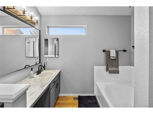 6001 S Yosemite St E205, Greenwood Village, CO 80111