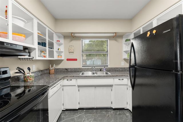 715 W BEACON ROAD, Lakeland, FL 33803