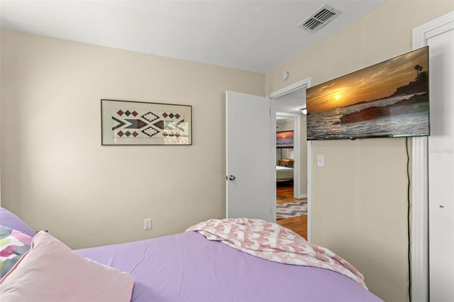 715 W BEACON ROAD, Lakeland, FL 33803