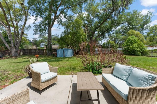 715 W BEACON ROAD, Lakeland, FL 33803