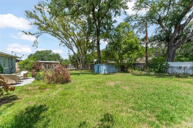 715 W BEACON ROAD, Lakeland, FL 33803