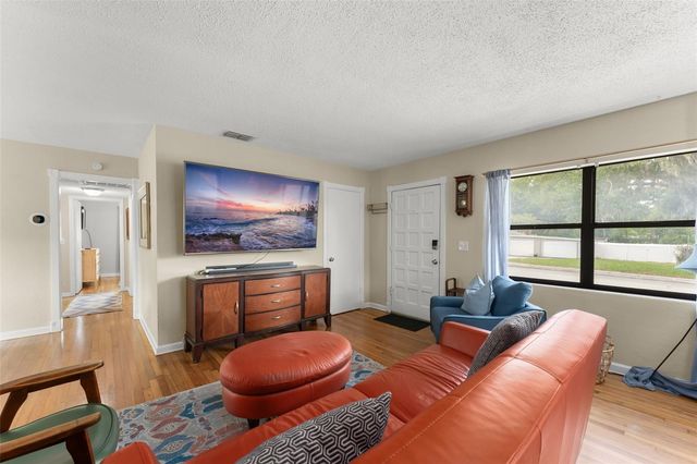715 W BEACON ROAD, Lakeland, FL 33803