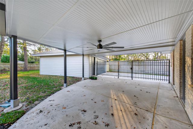 902 Kingsbridge Road, Houston, TX 77073