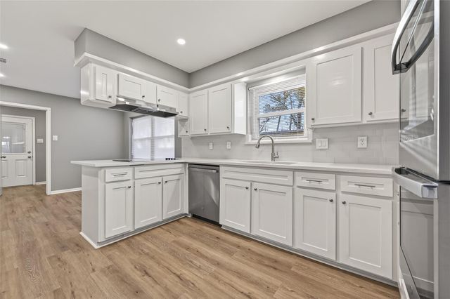 902 Kingsbridge Road, Houston, TX 77073