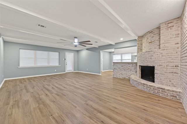 902 Kingsbridge Road, Houston, TX 77073