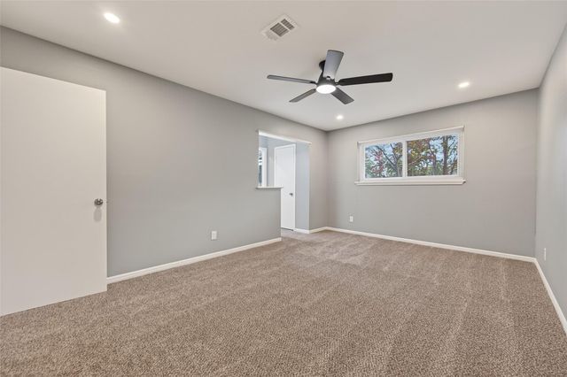 902 Kingsbridge Road, Houston, TX 77073