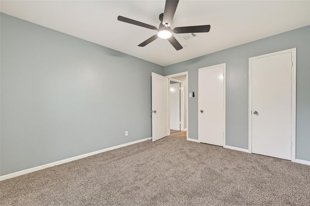 902 Kingsbridge Road, Houston, TX 77073