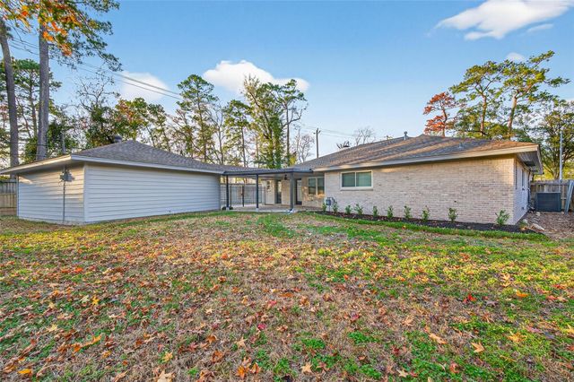 902 Kingsbridge Road, Houston, TX 77073