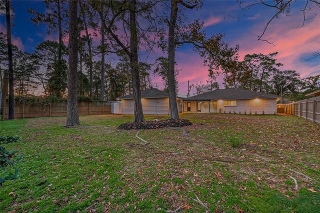 902 Kingsbridge Road, Houston, TX 77073