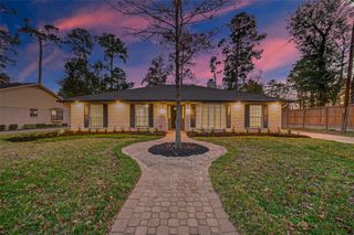 902 Kingsbridge Road, Houston, TX 77073