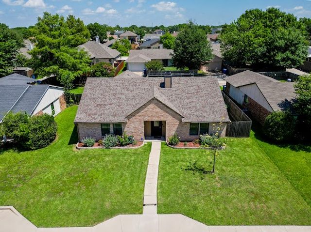 8209 Woodside Road, Rowlett, TX 75088