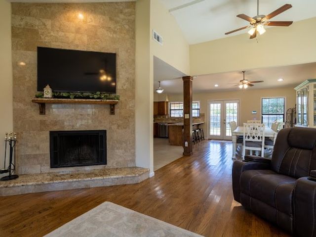 8209 Woodside Road, Rowlett, TX 75088
