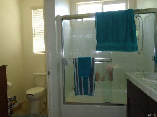 1383 Manor Avenue, Hanford, CA 93230