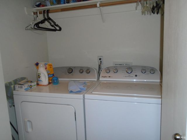 1383 Manor Avenue, Hanford, CA 93230