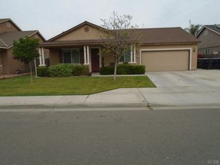 1383 Manor Avenue, Hanford, CA 93230