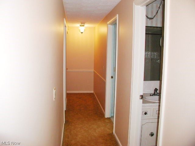 5610 Essex Drive, Seven Hills, OH 44131