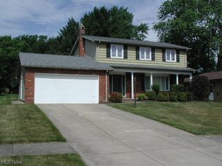 5610 Essex Drive, Seven Hills, OH 44131