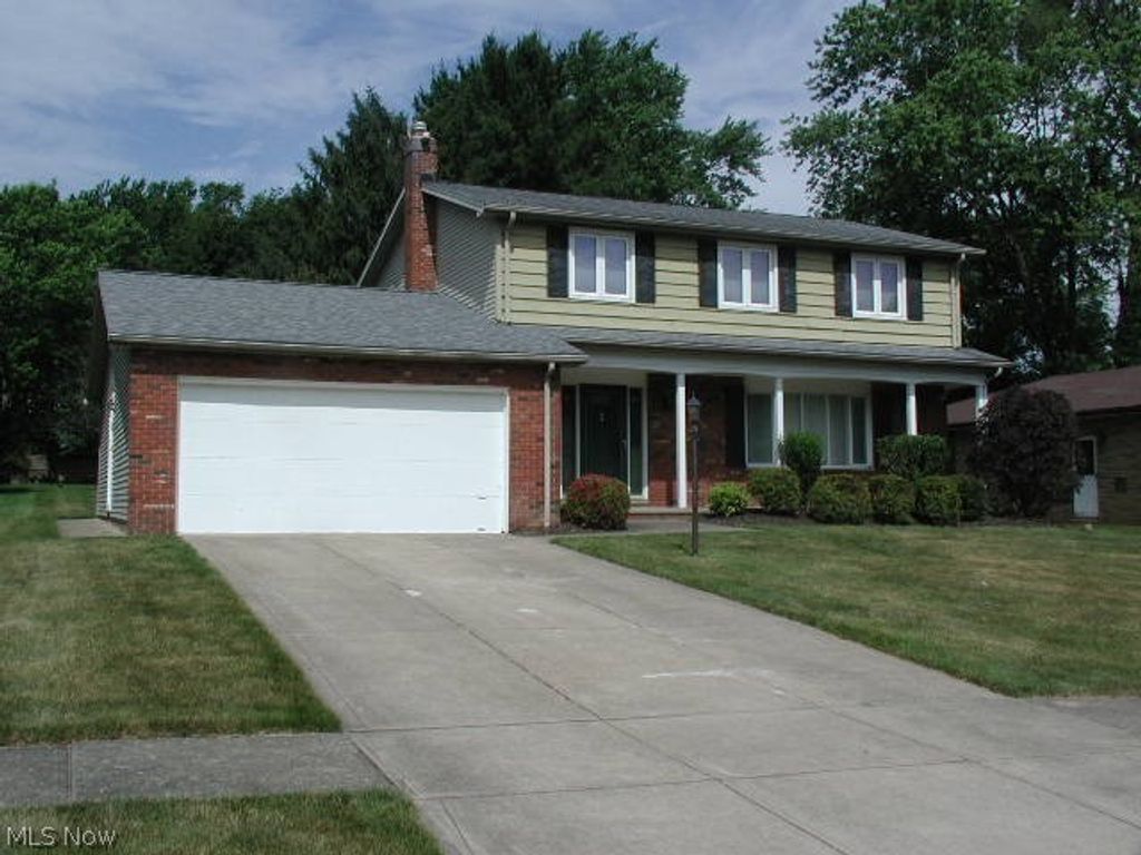 5610 Essex Drive, Seven Hills, OH 44131