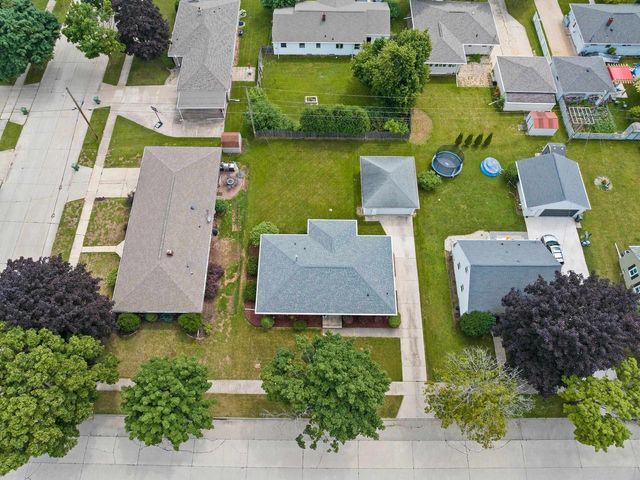 311 S KARLYN STREET, Kimberly, WI 54136