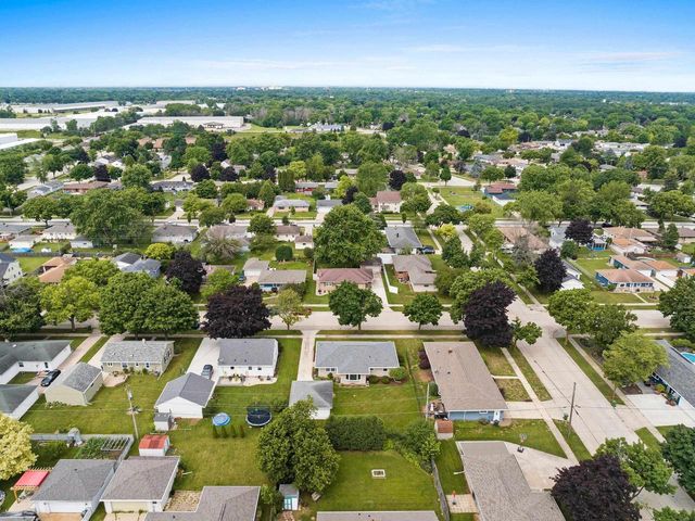 311 S KARLYN STREET, Kimberly, WI 54136