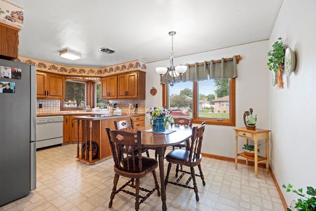 311 S KARLYN STREET, Kimberly, WI 54136