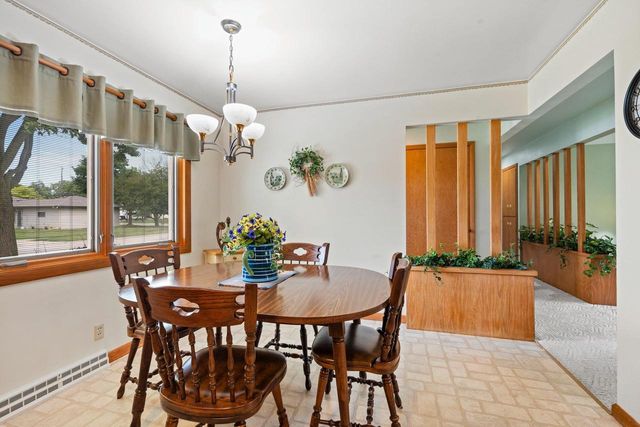 311 S KARLYN STREET, Kimberly, WI 54136