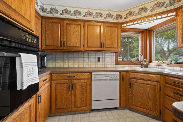 311 S KARLYN STREET, Kimberly, WI 54136