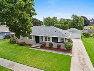311 S KARLYN STREET, Kimberly, WI 54136