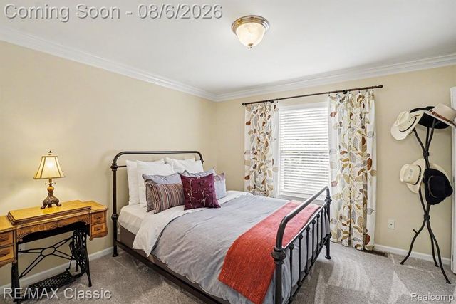 8655 Pettysville Road, Pinckney, MI 48169