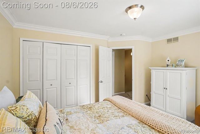8655 Pettysville Road, Pinckney, MI 48169