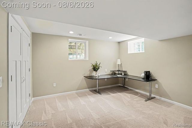 8655 Pettysville Road, Pinckney, MI 48169