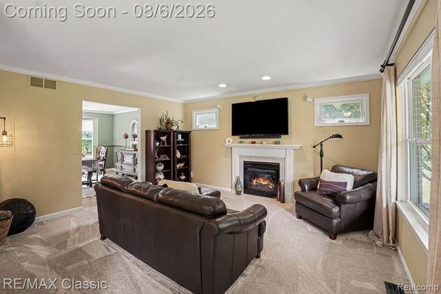 8655 Pettysville Road, Pinckney, MI 48169