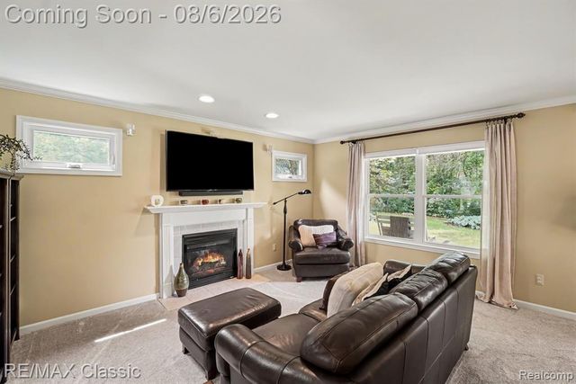 8655 Pettysville Road, Pinckney, MI 48169