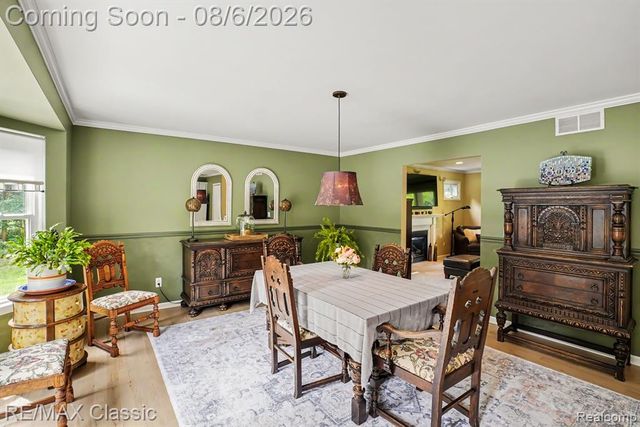 8655 Pettysville Road, Pinckney, MI 48169
