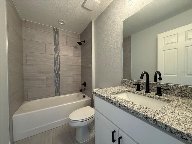 3 GUAVA PLACE DRIVE, Ocklawaha, FL 32179