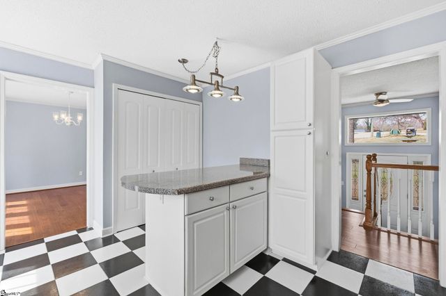 7 Balmoral Court, Greenville, SC 29611