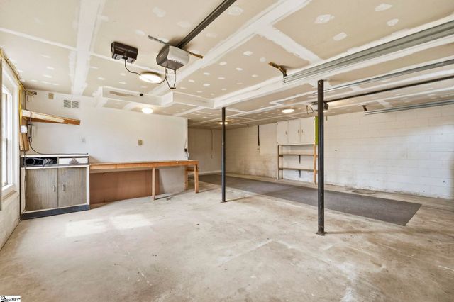 7 Balmoral Court, Greenville, SC 29611