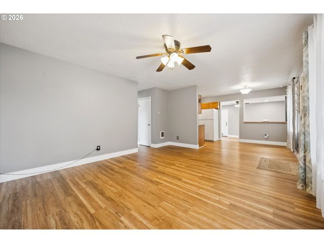 15445 Se STEPHENS Ct, Portland, OR 97233