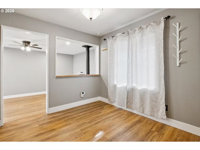 15445 Se STEPHENS Ct, Portland, OR 97233