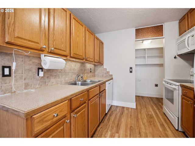 15445 Se STEPHENS Ct, Portland, OR 97233