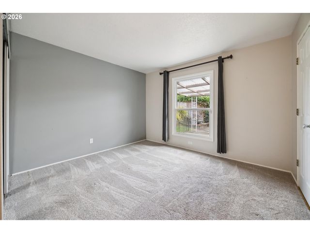 15445 Se STEPHENS Ct, Portland, OR 97233