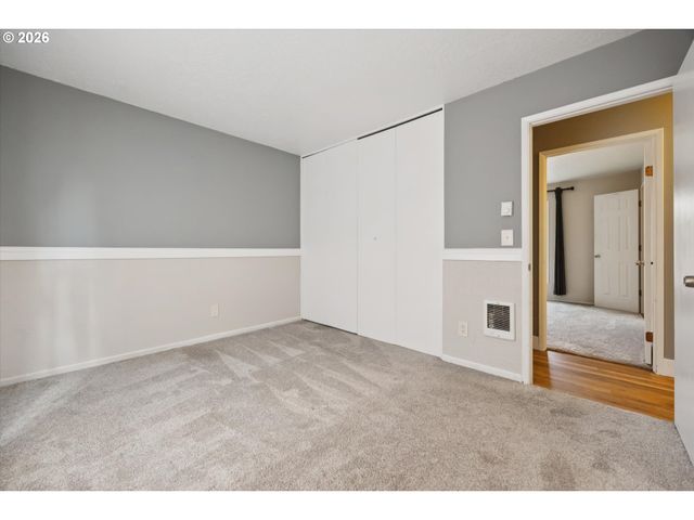 15445 Se STEPHENS Ct, Portland, OR 97233