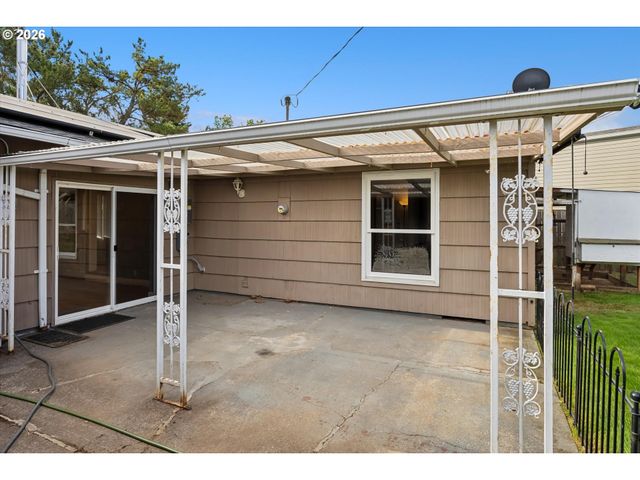 15445 Se STEPHENS Ct, Portland, OR 97233