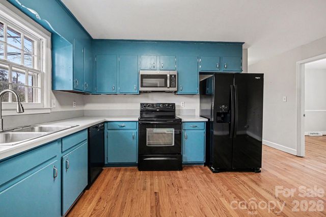 3430 Rea Road, Charlotte, NC 28226