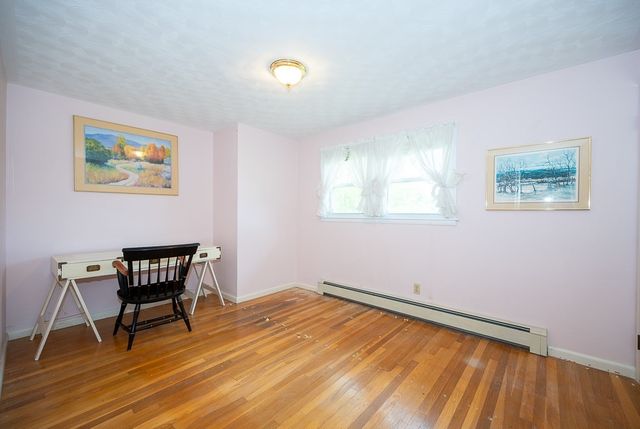 27 Chevy Chase Rd, Worcester, MA 01606