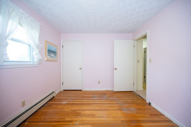 27 Chevy Chase Rd, Worcester, MA 01606