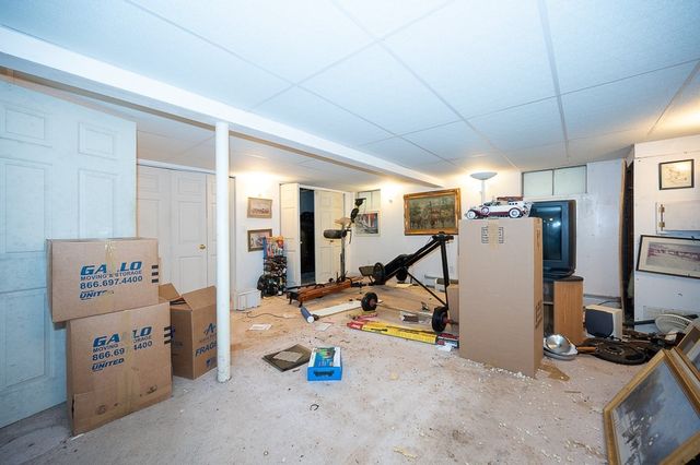 27 Chevy Chase Rd, Worcester, MA 01606
