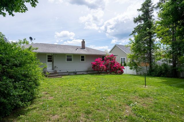 27 Chevy Chase Rd, Worcester, MA 01606